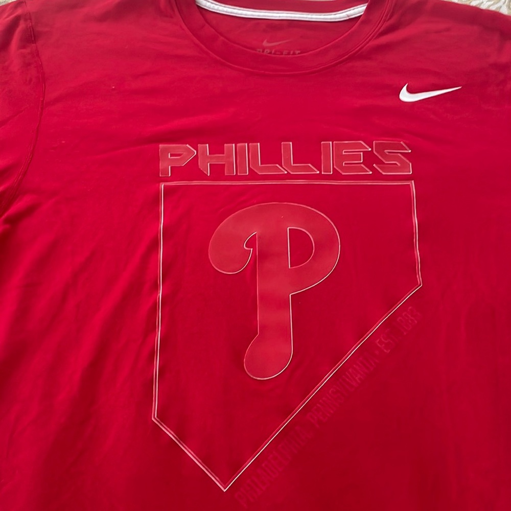 PHILLIES Nike Dry fit - Size M